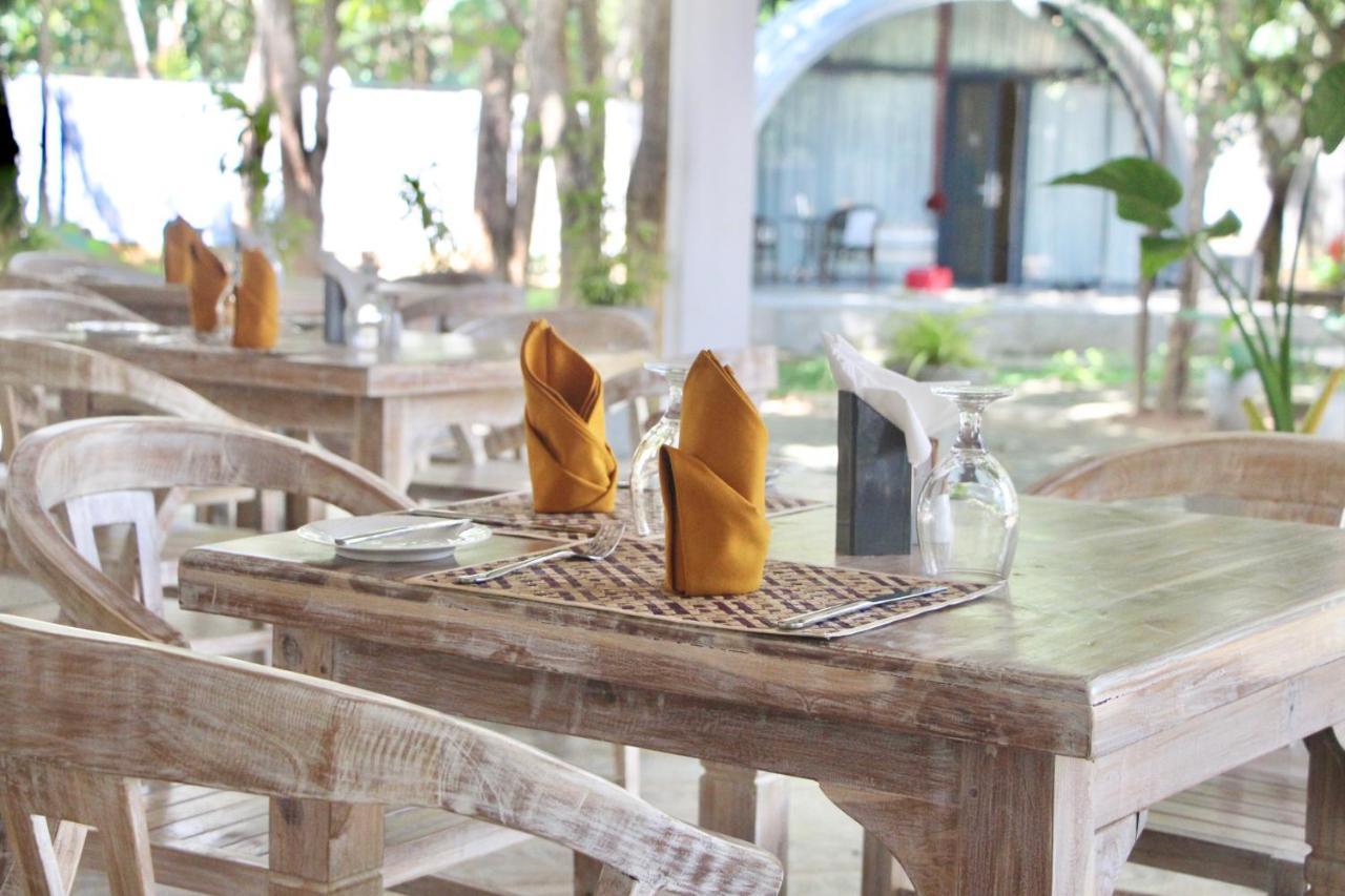 Nivadoo Resort Сигирия Екстериор снимка Restaurant