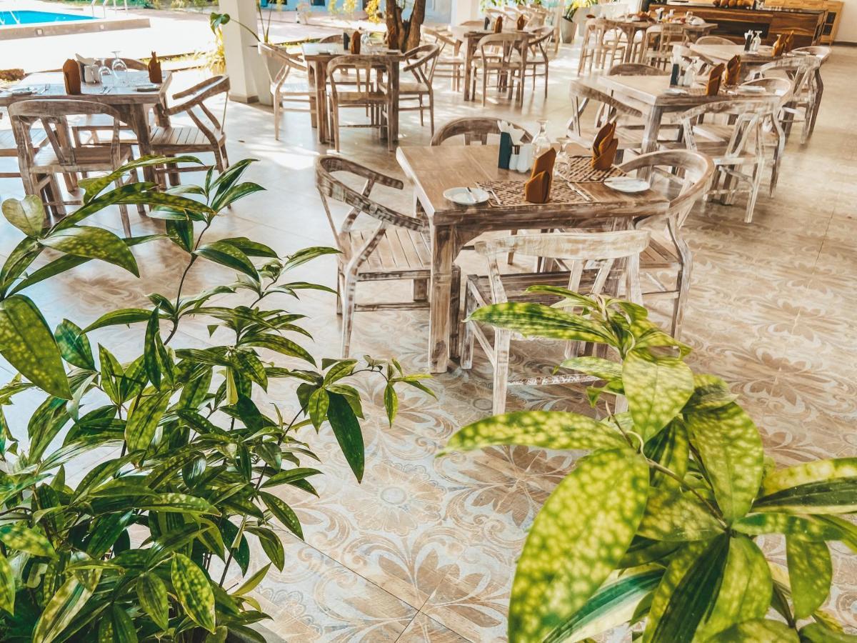 Nivadoo Resort Сигирия Екстериор снимка The interior of the restaurant