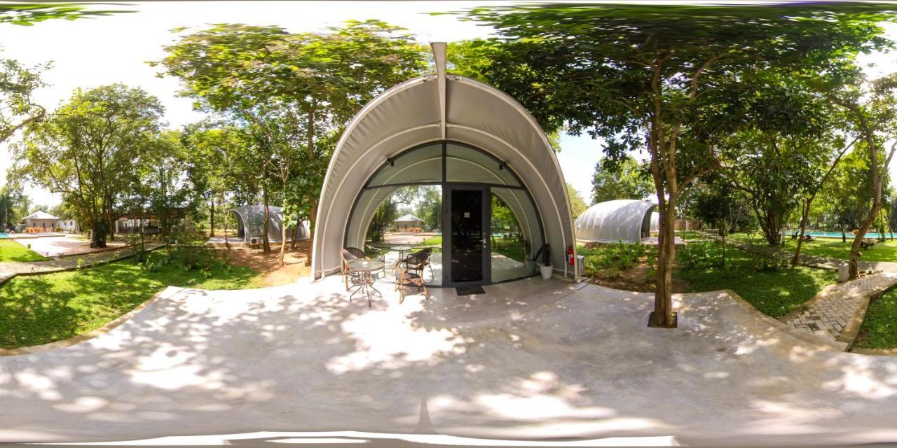 Nivadoo Resort Сигирия Екстериор снимка The "Bubble"